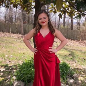 Meet your Posher, Alyssa